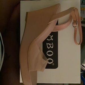 Blush platform Sandle size 7.5 brand new